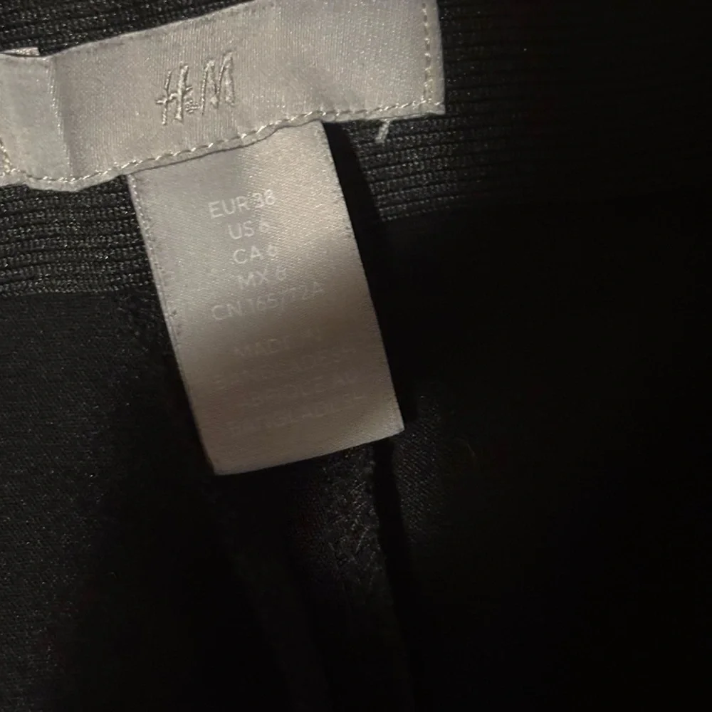 H&M Classic Black Straight Leg Pants - Picture 3 of 5